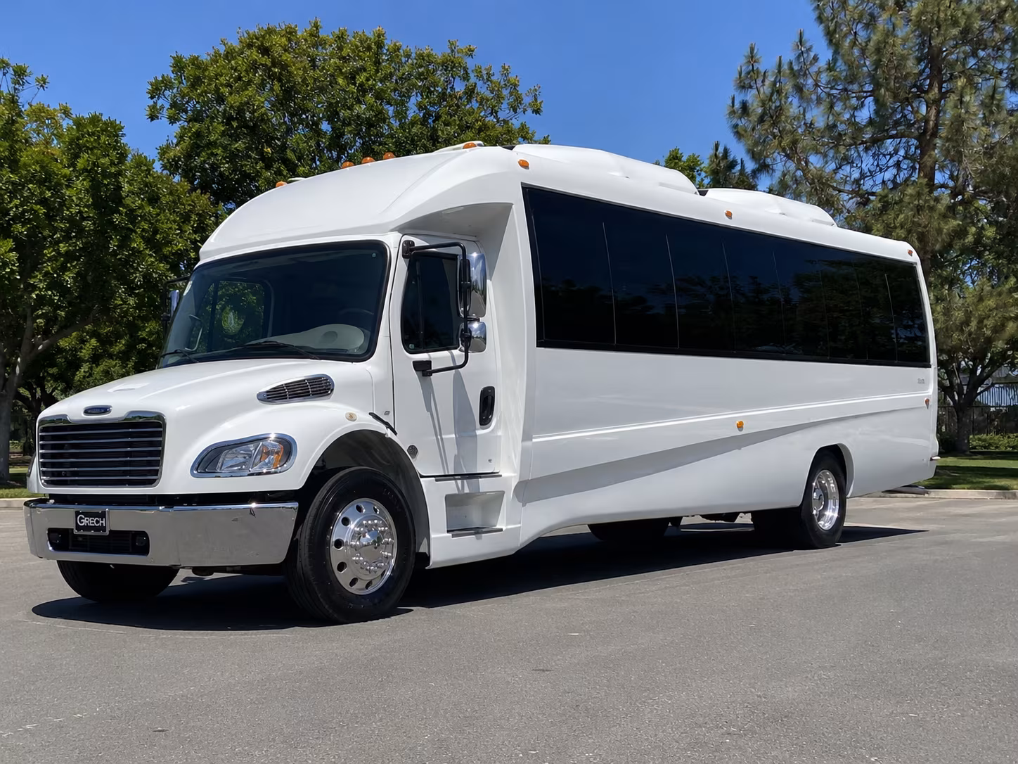 can i book a one way a round trip or a multi day package for a bus rental in delray beach