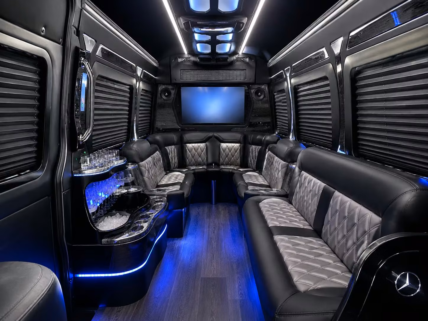 charterbusrentalbirminghamal com is ready to help birmingham schools book group prom transportation for entire classes
