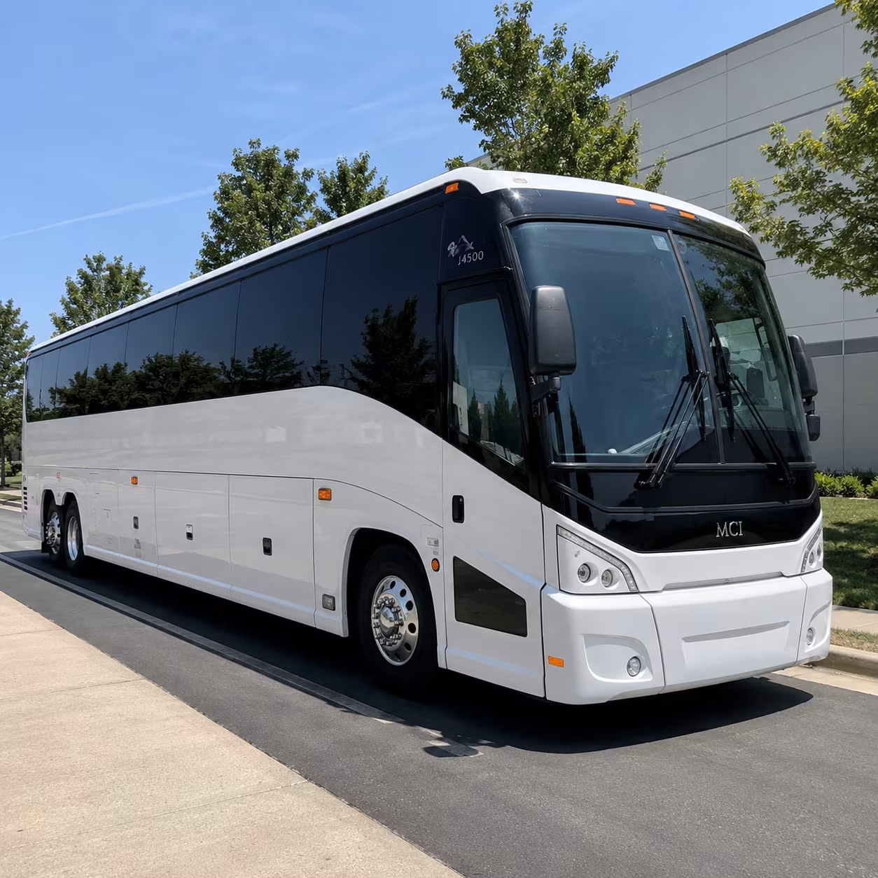 delray beach charter bus rentals for daily employee commutes along i 95 and us 1